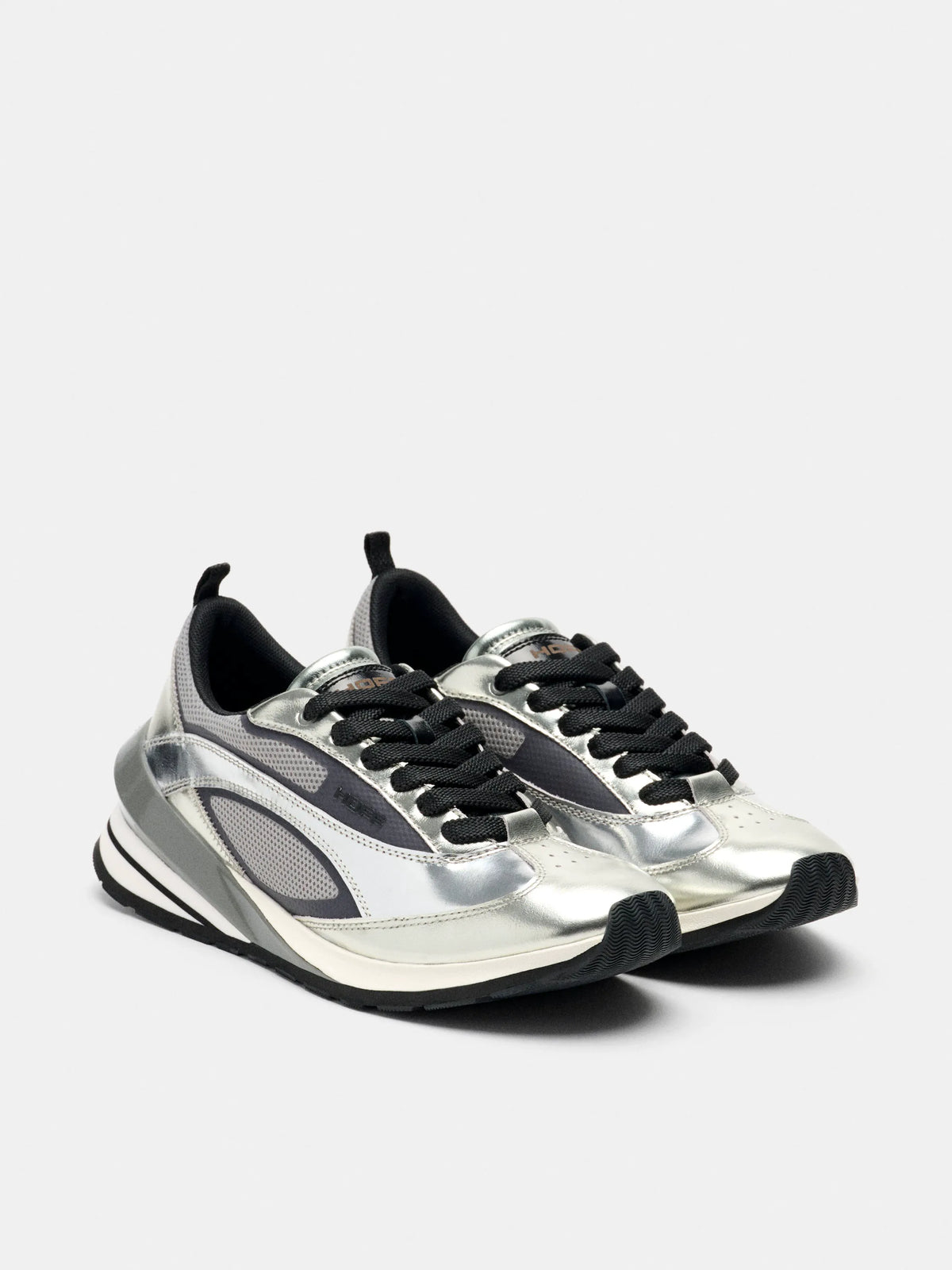 Seven Runner Metallic Silver
